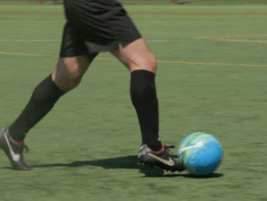 Cara Meningkatkan Kecepatan Saat Dribbling Sepak Bola