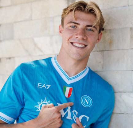 Rasmus Hojlund Bermain Sangat Baik di Napoli