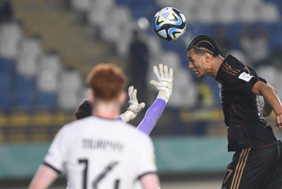 heading-sepak-bola-sebagai-elemen-dasar-fundamental