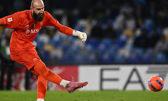 vanja-milinkovic-savic-tampil-gemilang-di-napoli