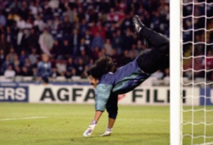 Kiper Legendaris dengan Penyelamatan Paling Fenomenal